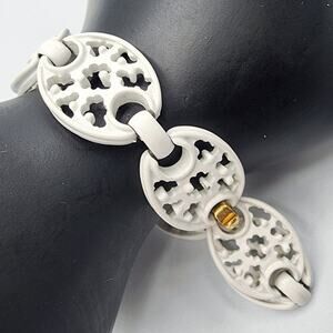 Crown Trifari White Lace Enamel Oval Panel Bracelet Book Link Bridal Spring MCM